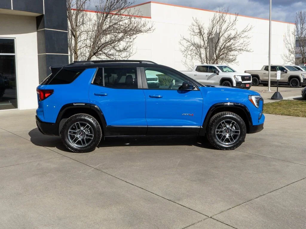 2026 GMC Terrain AT4 - Photo 8