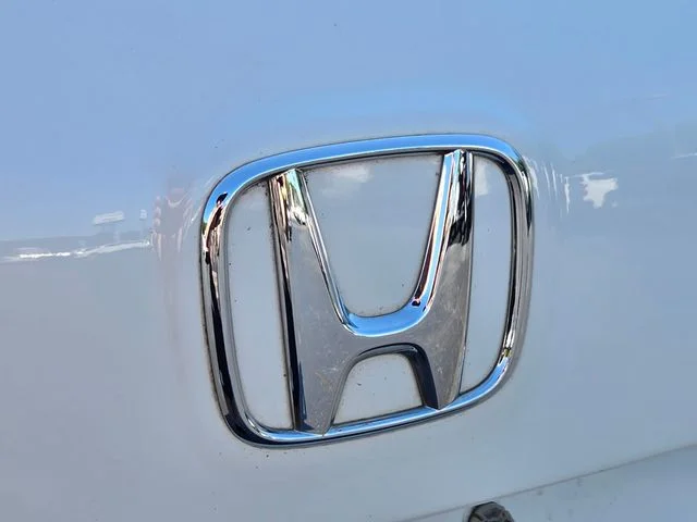 Used 2019 White Honda Touring image 21