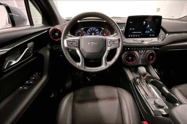Used 2025 Sterling Gray Metallic Chevrolet RS image 6