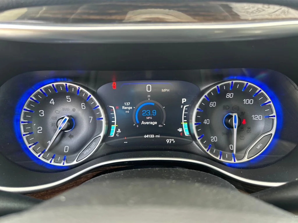 Used 2023 Gray Chrysler Limited image 18