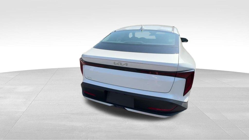 New 2026 Snow White Pearl Kia LX image 5
