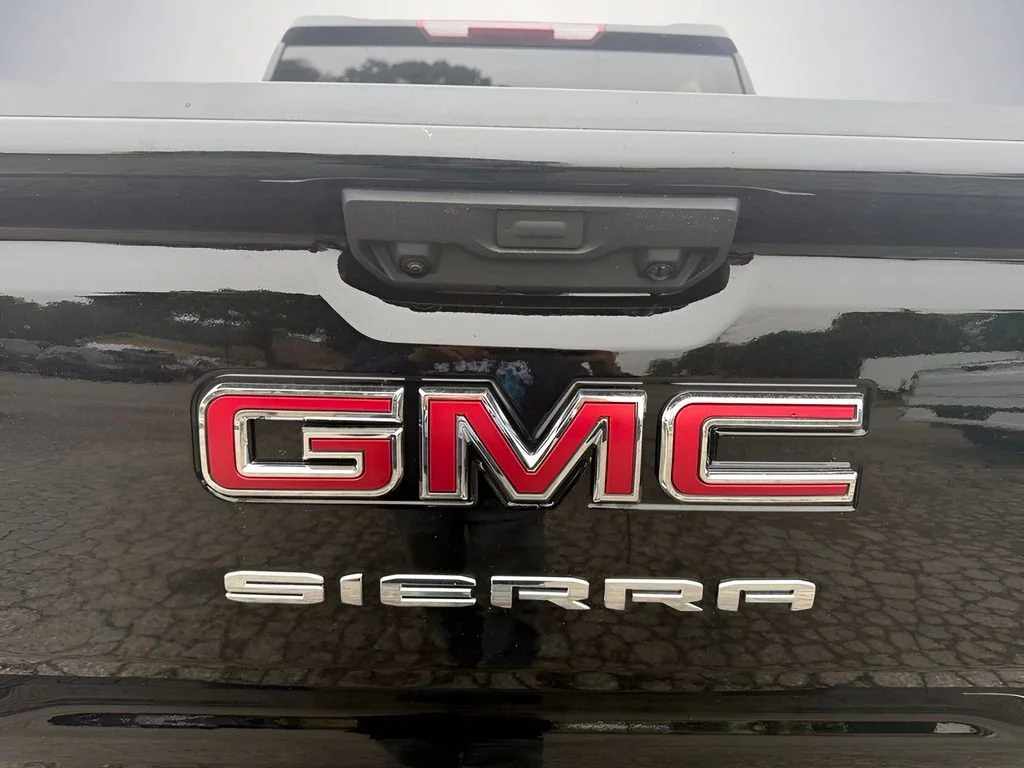 Used 2026 Onyx Black GMC Elevation image 33
