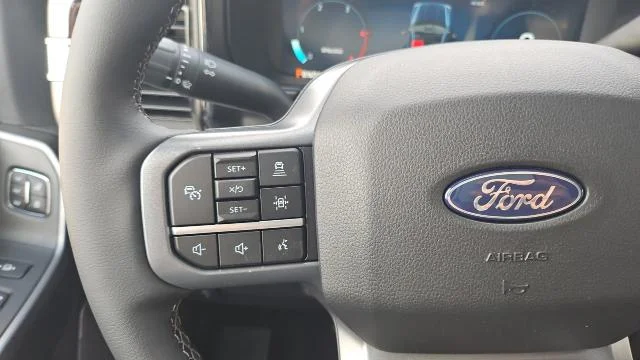 New 2027 Star White Metallic Tri-Coat Ford Lariat 4WD image 42