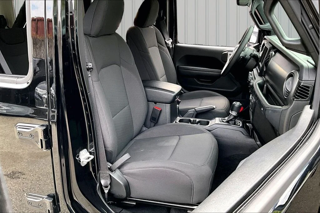 Used 2023 Black Jeep Sport S image 28