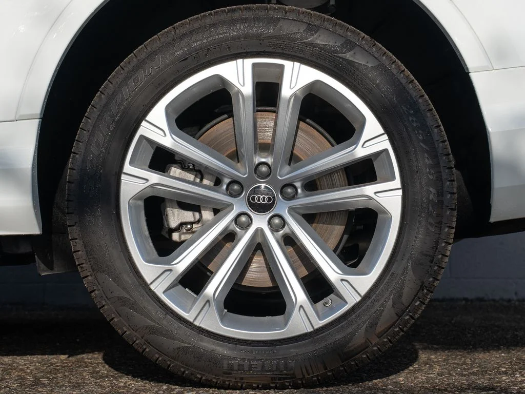 Used 2025 White Audi  image 13