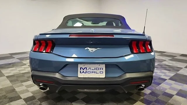 Used 2024 Blue Ford EcoBoost Premium image 6