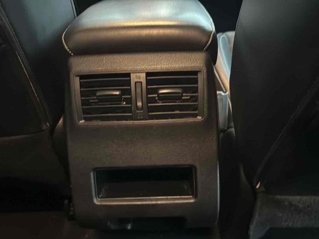 Used 2024 Black Mitsubishi SE Black Edition image 21