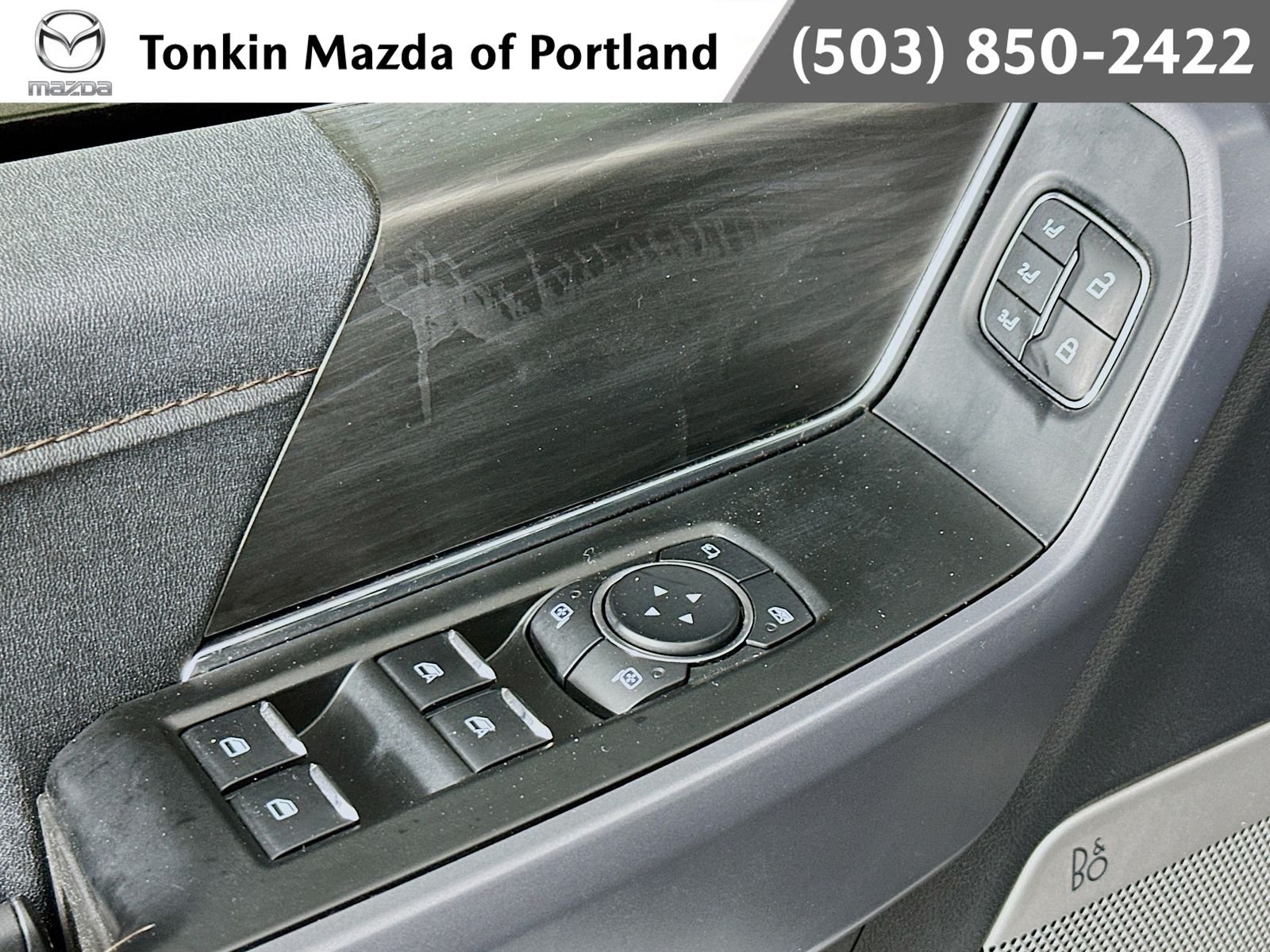 Used 2025 Oxford White Ford Lariat image 18