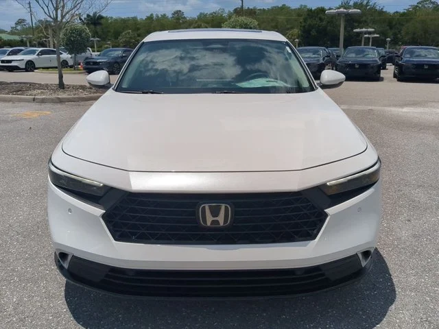 New 2026 Platinum White Pearl Honda Touring image 8