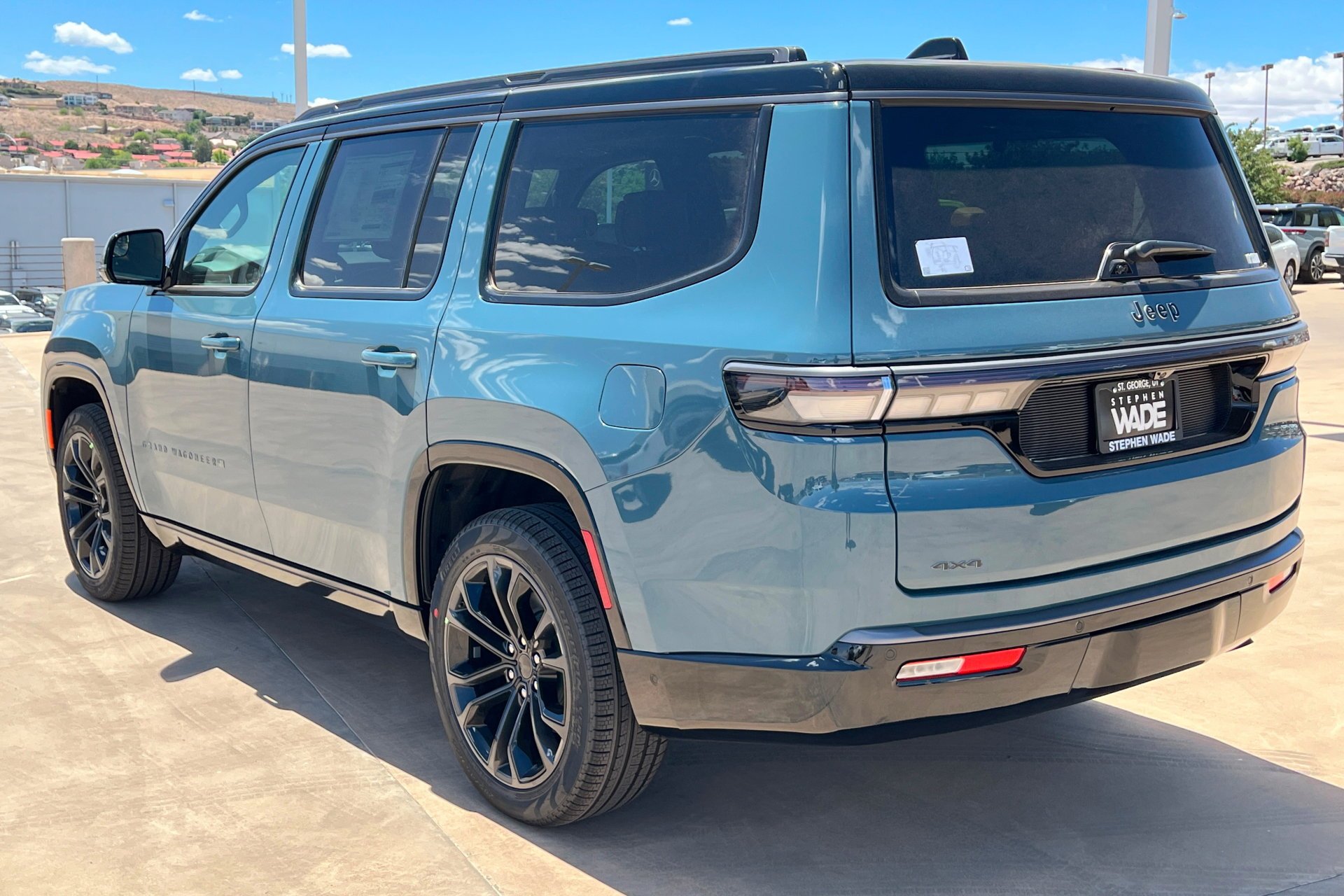 New 2026 Steel Blue Exterior Paint Jeep Summit Reserve image 3