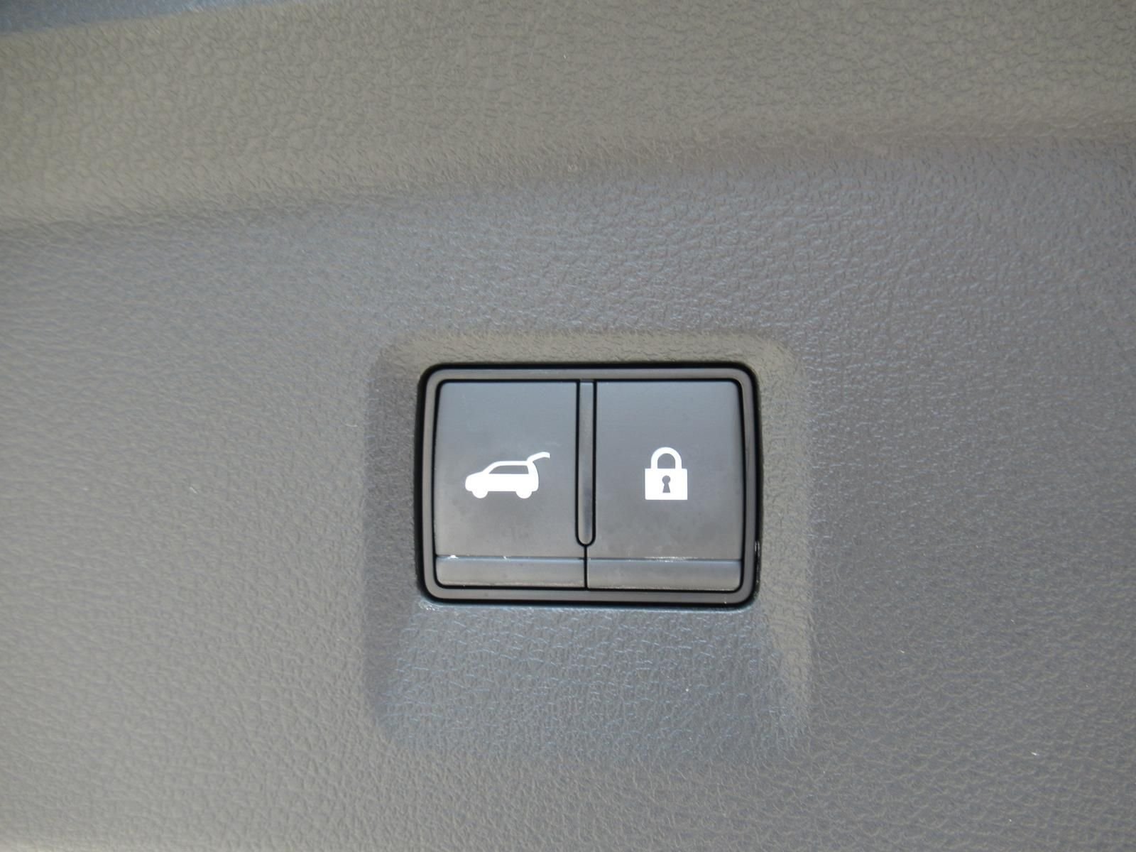 Used 2023 Black INFINITI LUXE image 39