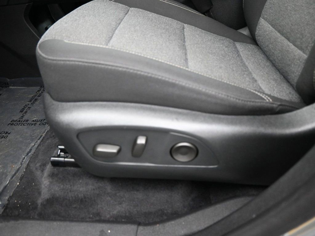 Used 2025 Sterling Metallic GMC Elevation image 10