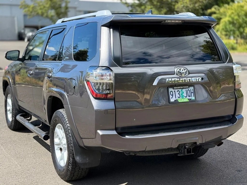 Used 2016 Gray Toyota SR5 Premium image 3