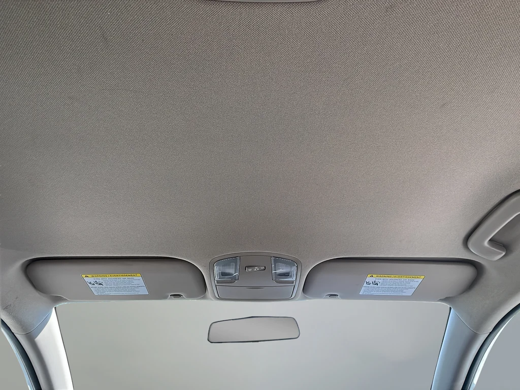 Used 2022 White Hyundai SEL image 18