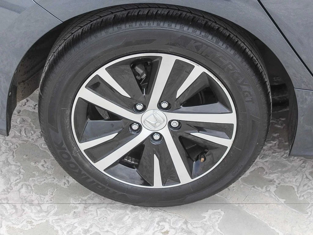Certified Used 2023 Meteorite Gray Metallic Honda LX image 9