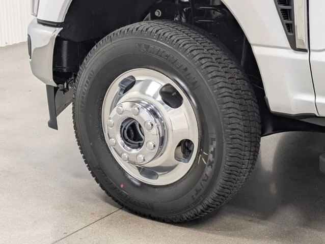 New 2026 Oxford White Ford F-350® Lariat® image 39