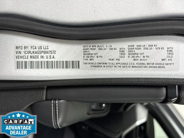 Used 2023 Silver Jeep Altitude image 31