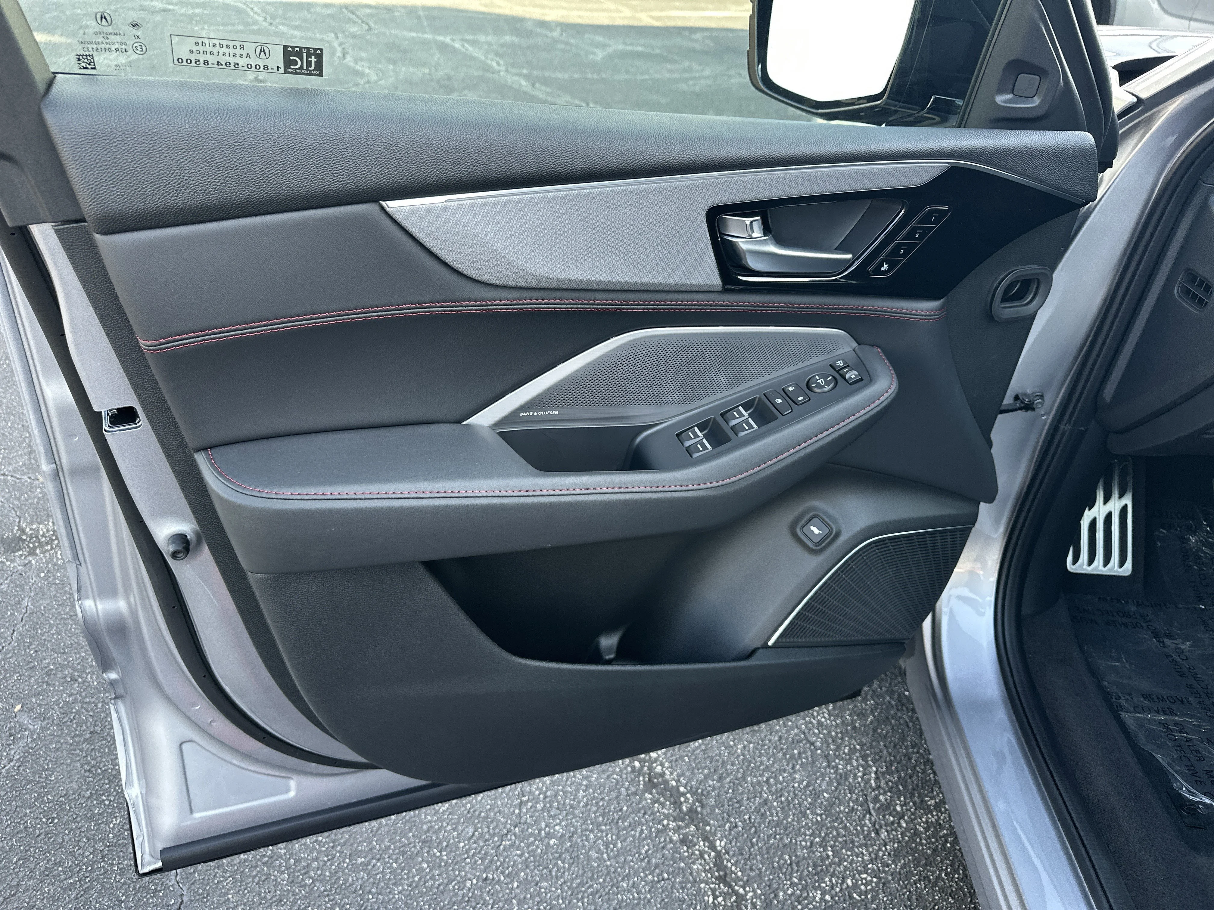 New 2026 Solar Silver Metallic Acura w/A-Spec Advance Package image 10