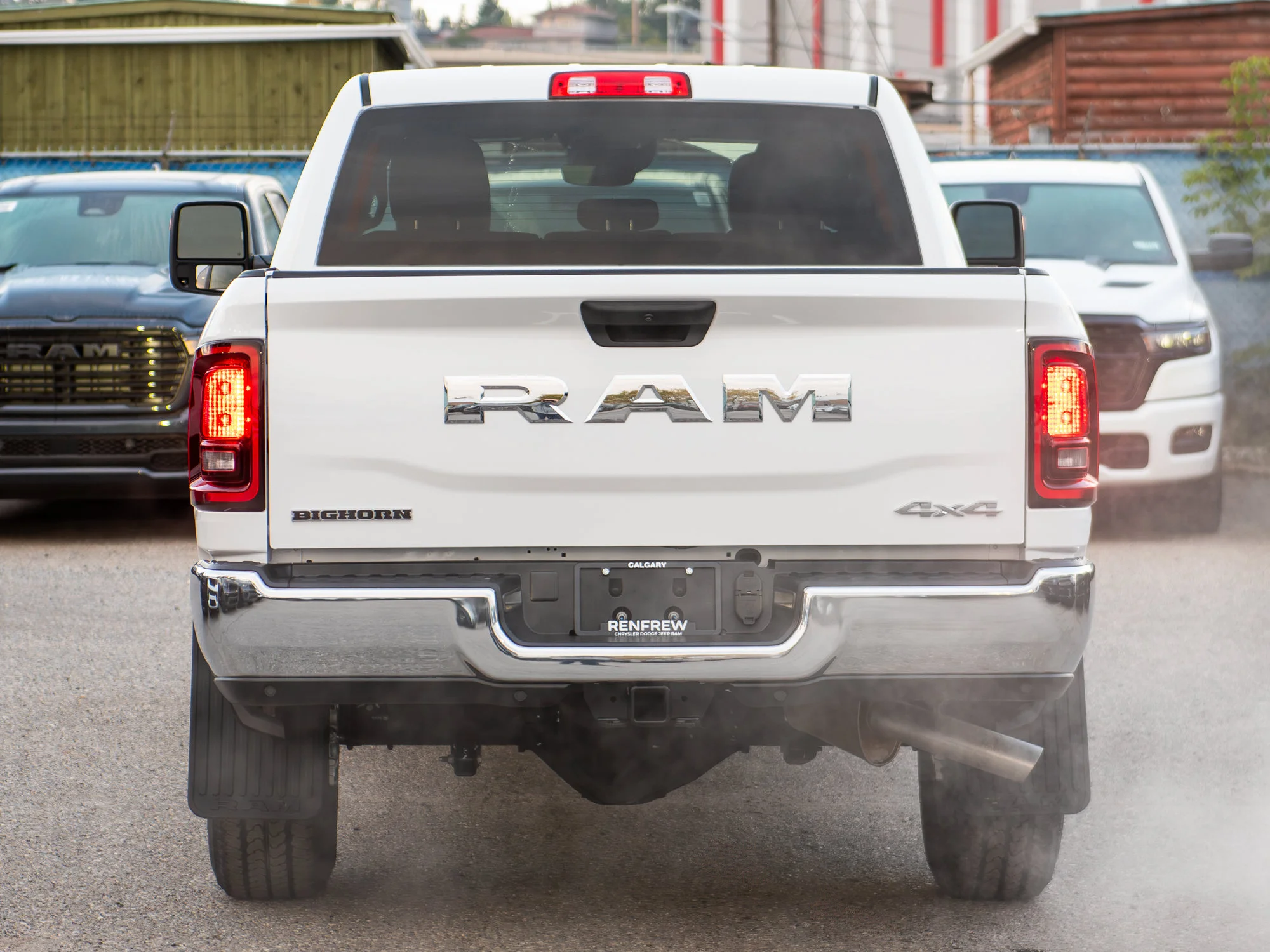 New 2027 White RAM Big Horn* Crew Cab 4x4, Level 1 Equip Group, Remote Start, 6.4L HEMI V8 image 9