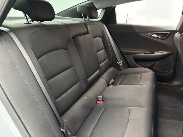 Used 2024 Summit White Chevrolet LT image 34