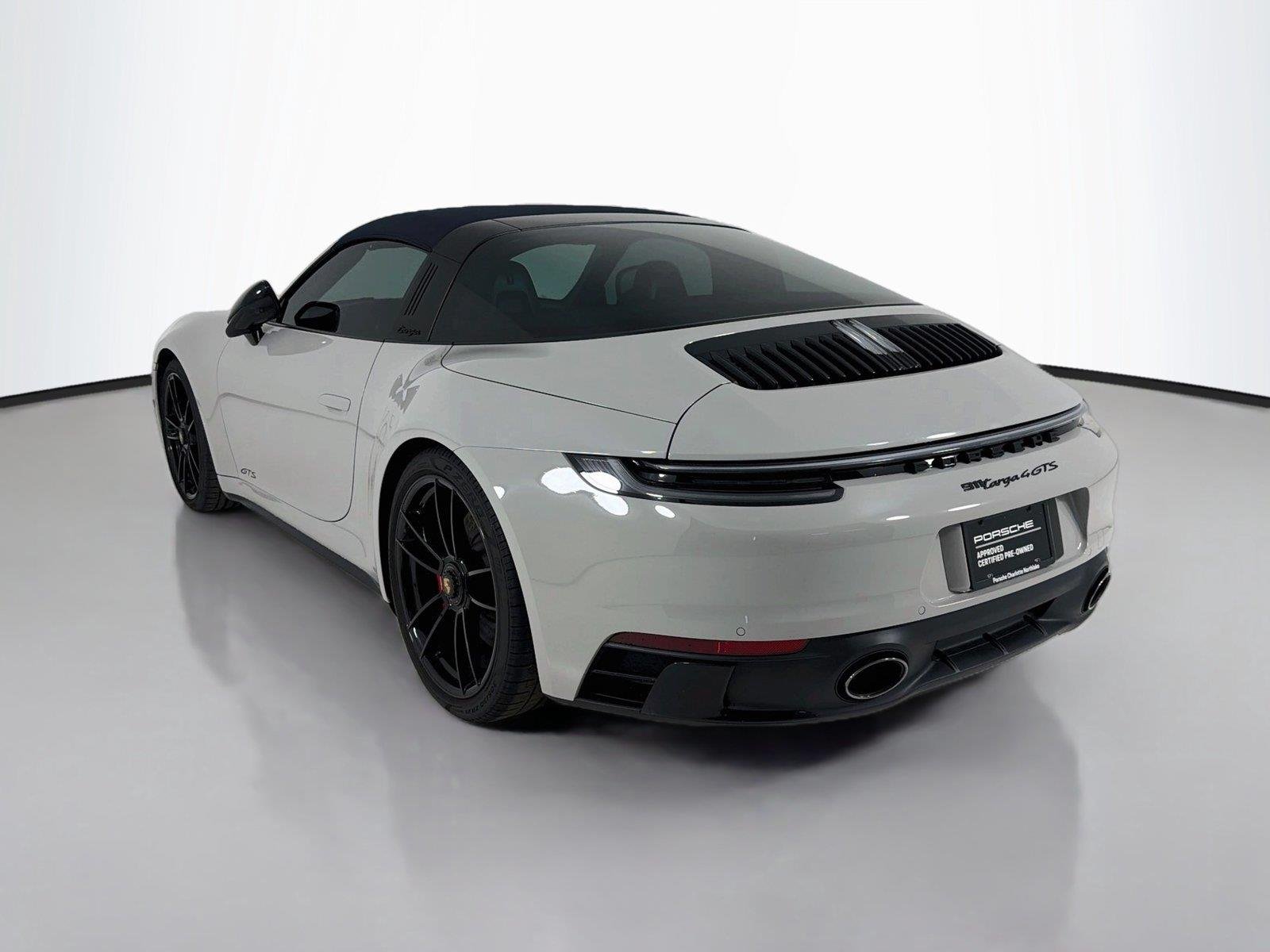 Used 2022 Chalk Porsche TARGA 4 GTS image 8
