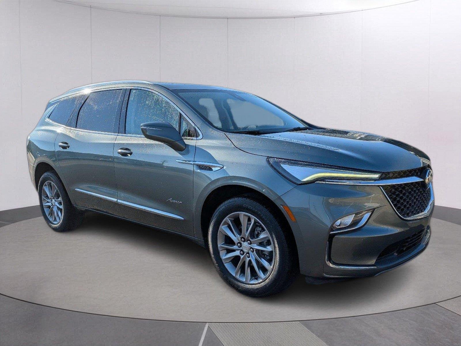 Used 2022 SAGE METALLIC Buick Avenir image 9