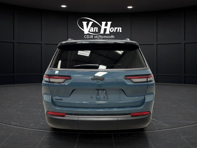 New 2026 Steel Blue Exterior Paint Jeep Limited image 6