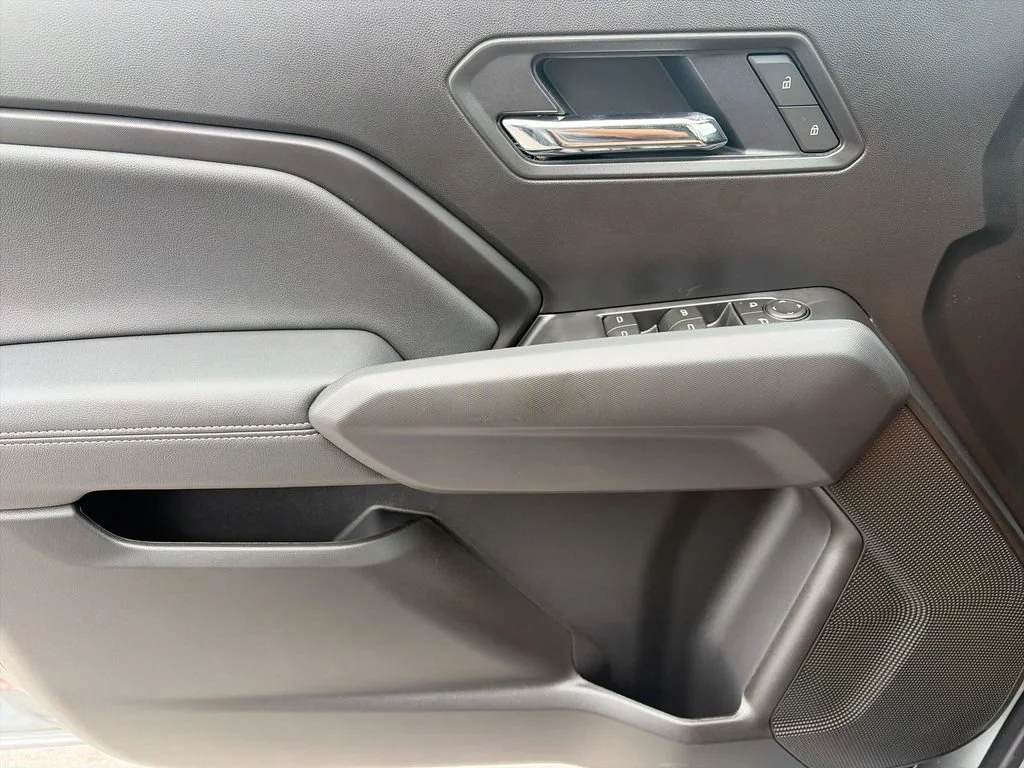 New 2026 Sterling Metallic GMC Elevation image 25