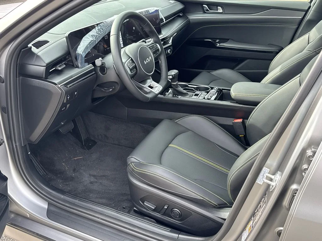 2026 Kia K5 GT - Photo 23