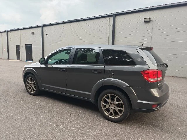 Used 2015 Gray Dodge R/T image 4