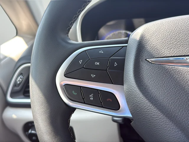 Used 2023 White Chrysler Touring L image 37