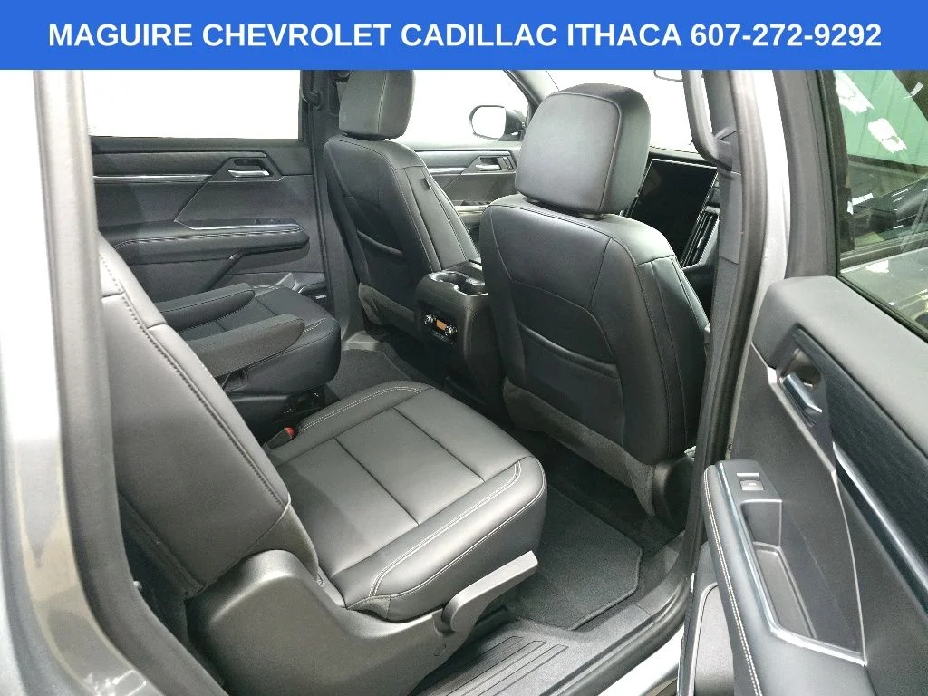 Used 2024 Silver GMC Elevation image 17