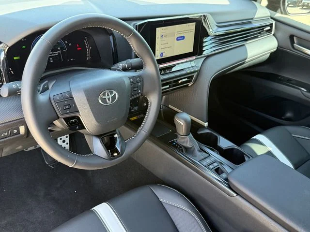 Used 2026  Toyota SE image 10