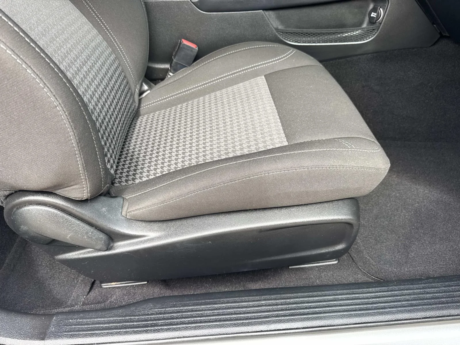 Used 2022 Triple Nickel Clearcoat Dodge SXT image 11
