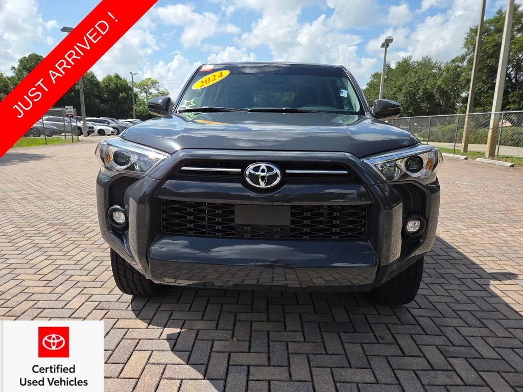 Certified Used 2024  Toyota SR5 image 2