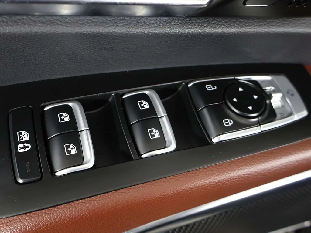 Used 2024 Black Kia SX image 43