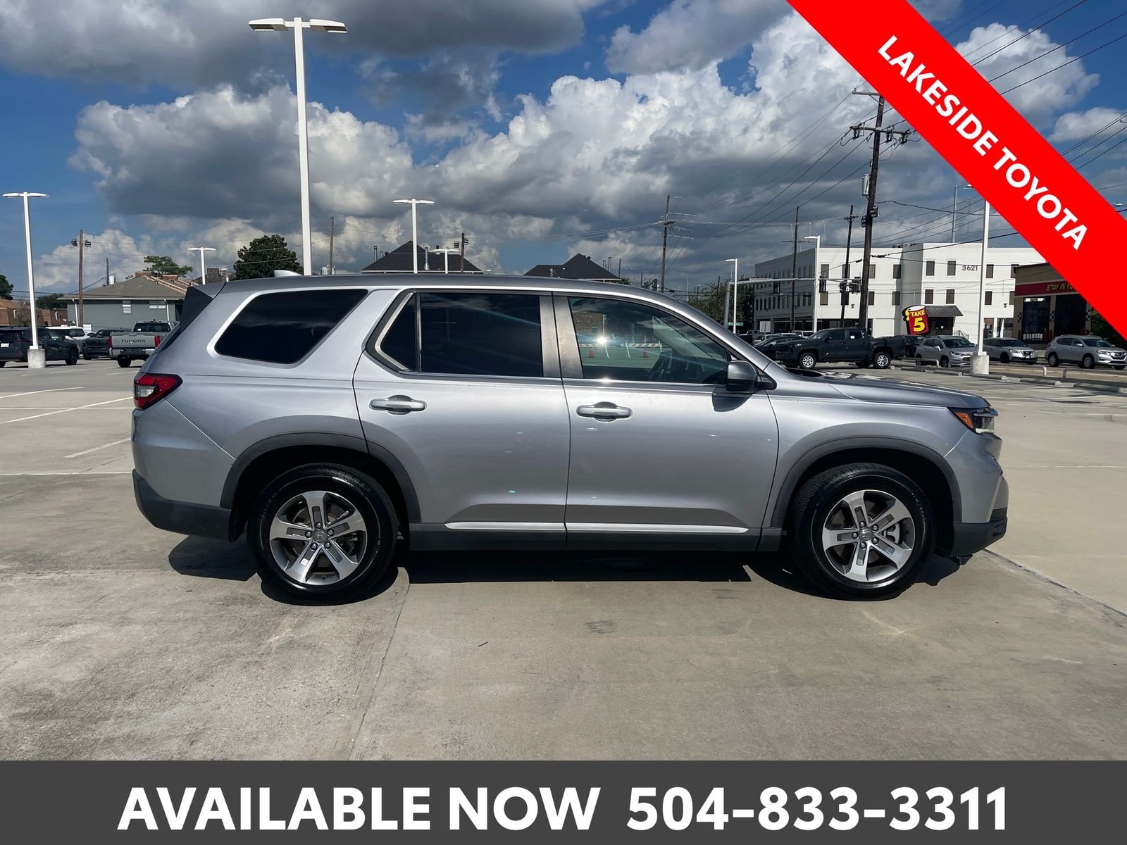 Used 2023 Silver Honda EX-L image 6