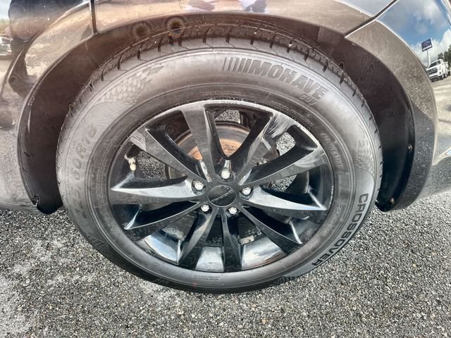 Used 2014 Black Dodge SE image 19
