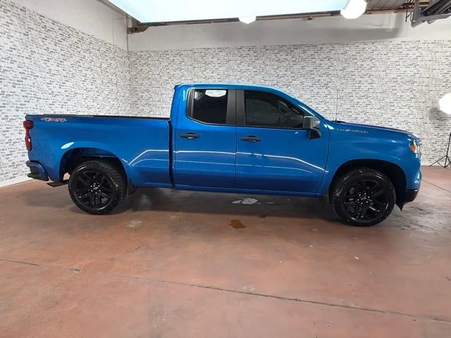 Used 2022 Glacier Blue Metallic Chevrolet Custom image 6