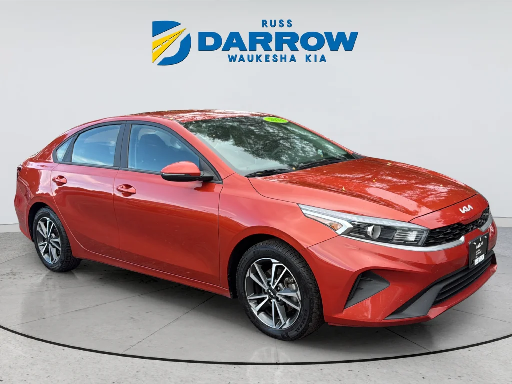 Used 2023 Red Kia LXS image 7