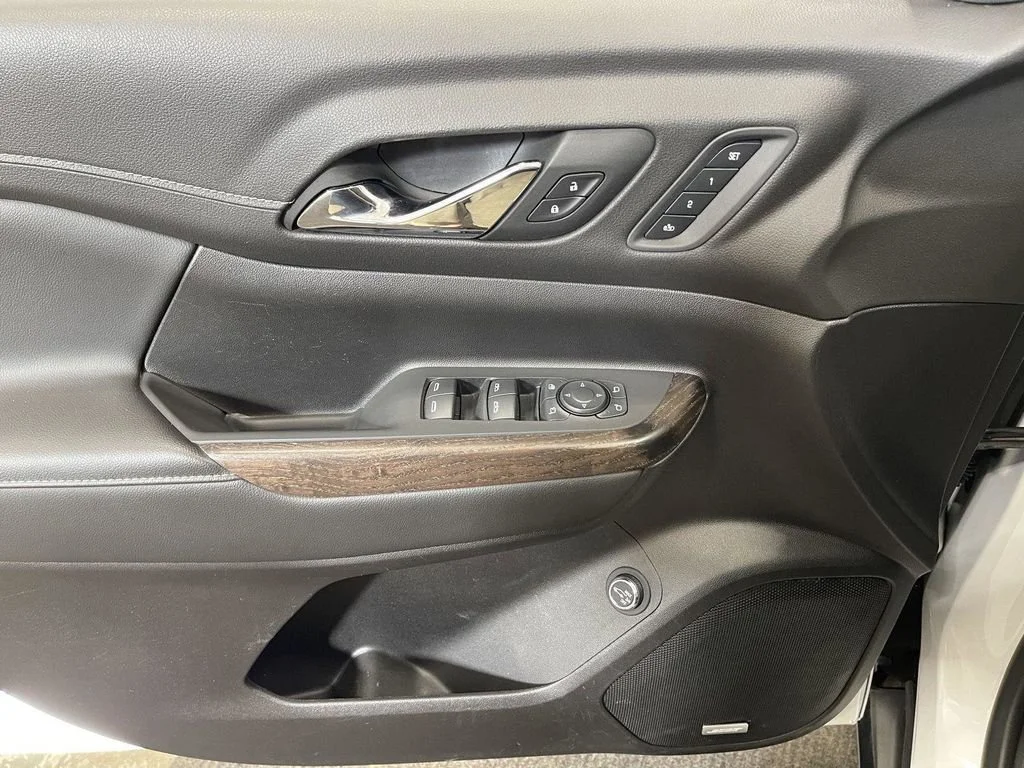 2023 GMC Acadia Denali - Photo 19