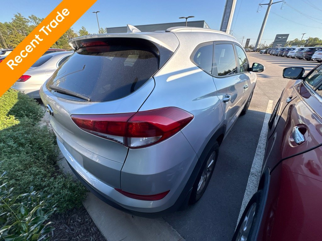 Used 2018 Silver Hyundai SEL image 3