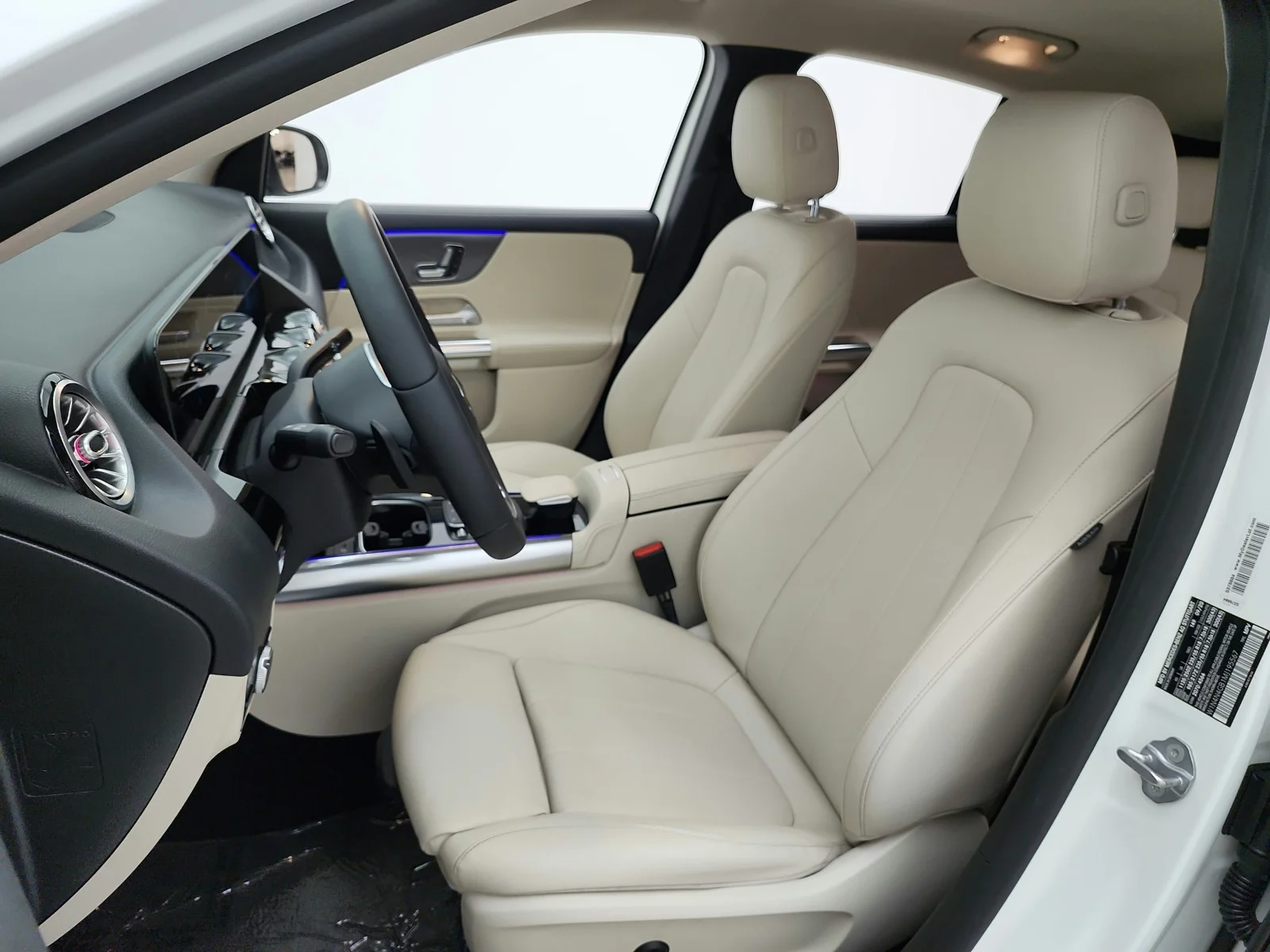 Used 2021 Polar White Mercedes-Benz GLA 250 SUV image 14