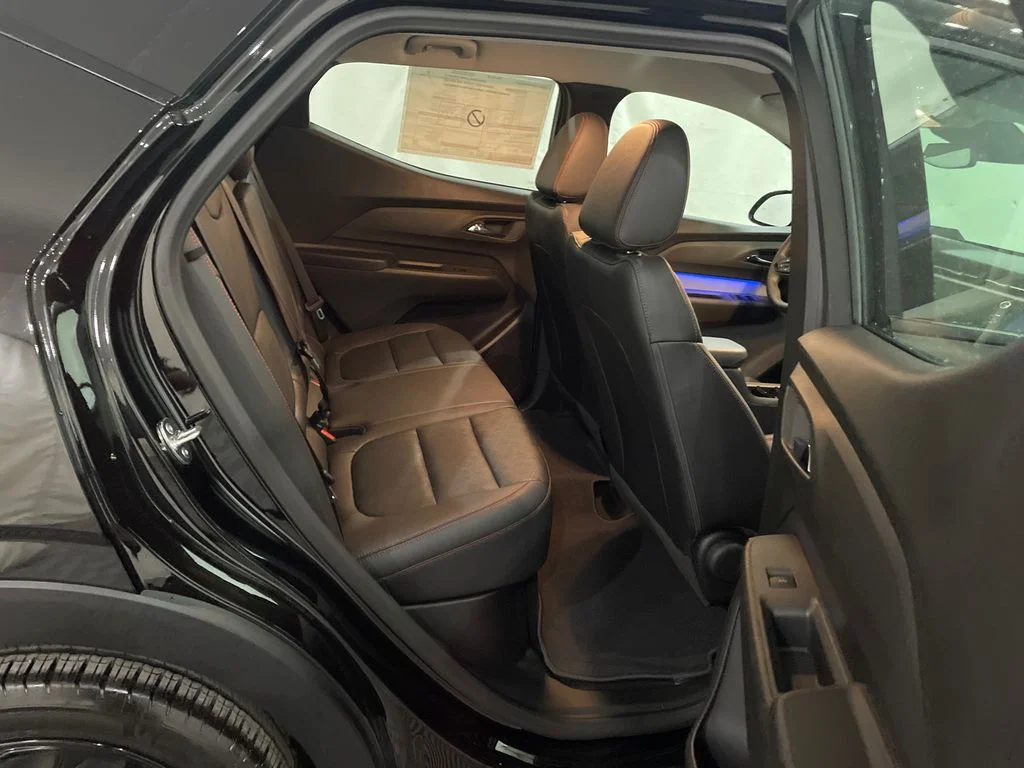 2027 Chevrolet Bolt RS - Photo 24