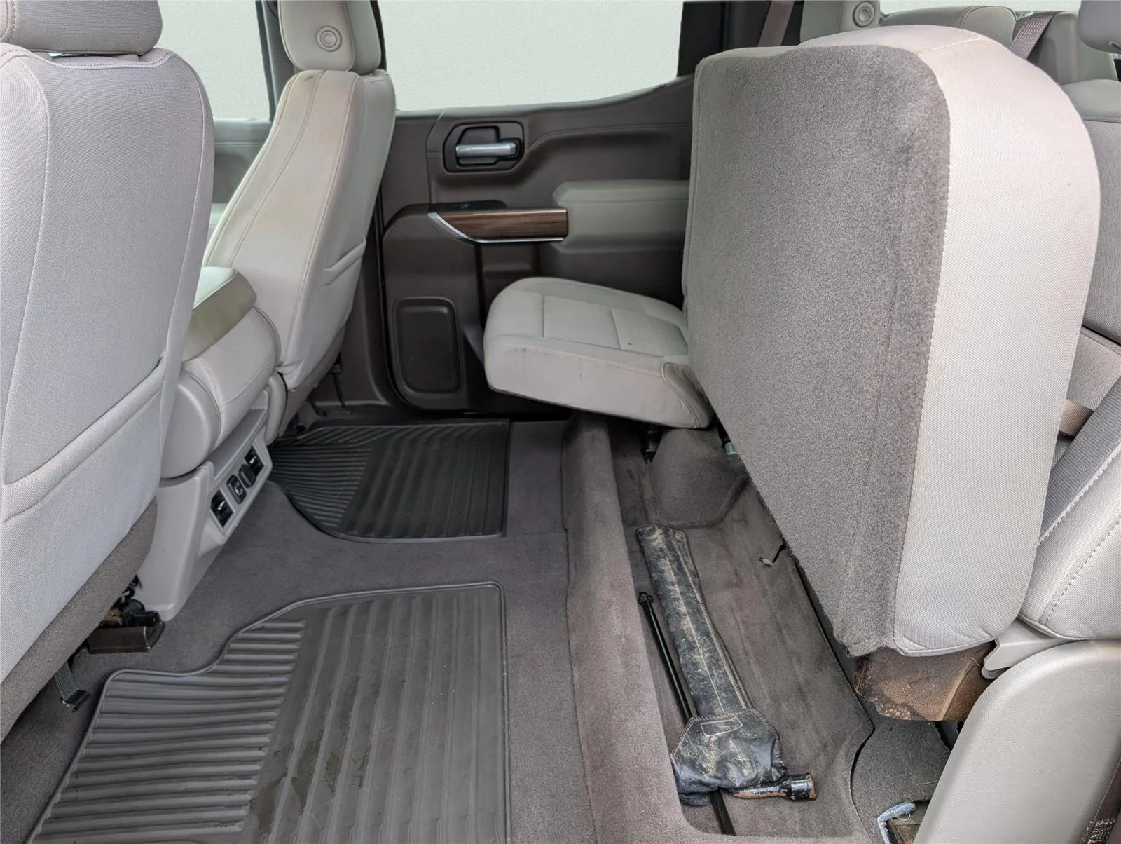 Used 2019 HAVANA BROWN METALLIC Chevrolet RST image 30