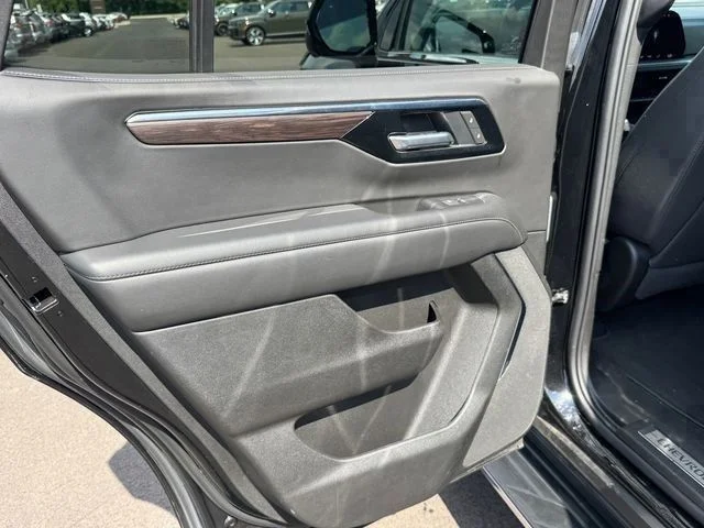 Used 2025 Black Chevrolet LT image 17