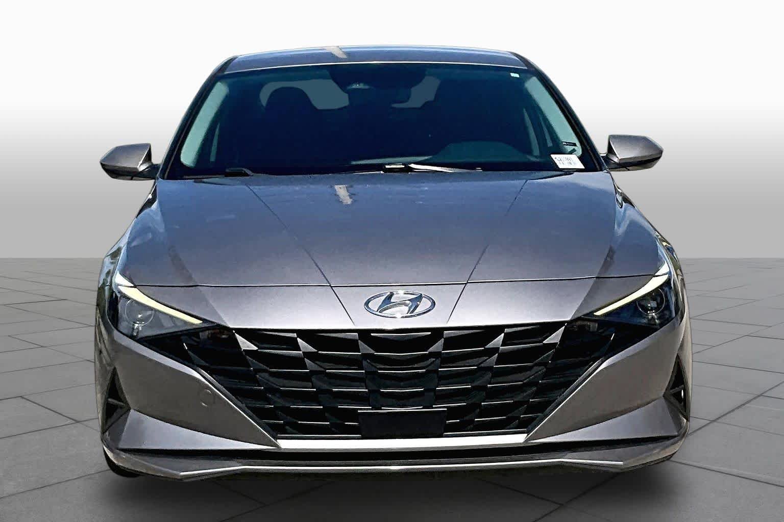 Used 2021 Fluid Metal Hyundai SEL image 4