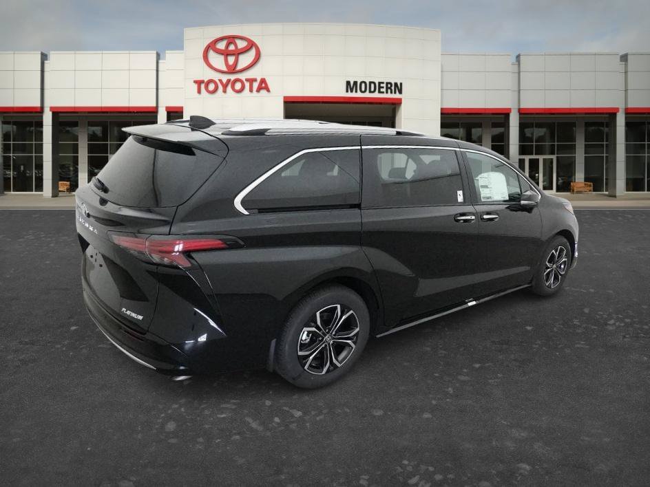 New 2026 Midnight Black Met Toyota Platinum image 18