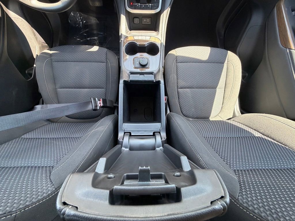 2023 GMC Acadia SLE - Photo 23
