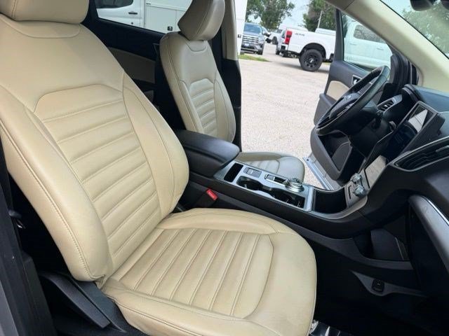 Used 2022 Silver Metallic Ford SEL image 35
